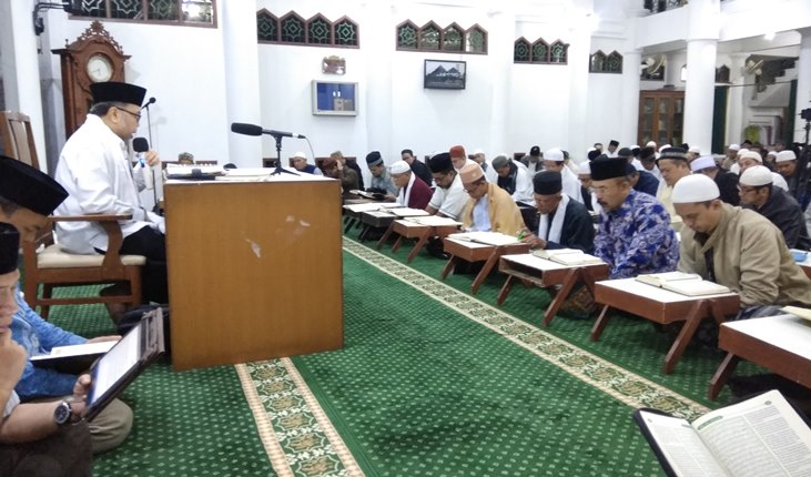 Mensyukuri 35 Tahun Kajian Tafsir Ahad Pagi bersama KH Didin Hafidhuddin