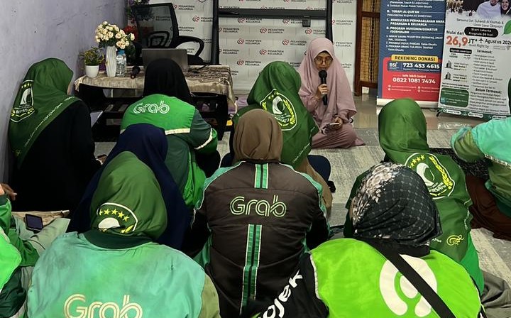 Hadir di Pesantren Keluarga, Ikhtiar Ojol Wanita Belajar Jadi Ibu yang Lebih Baik